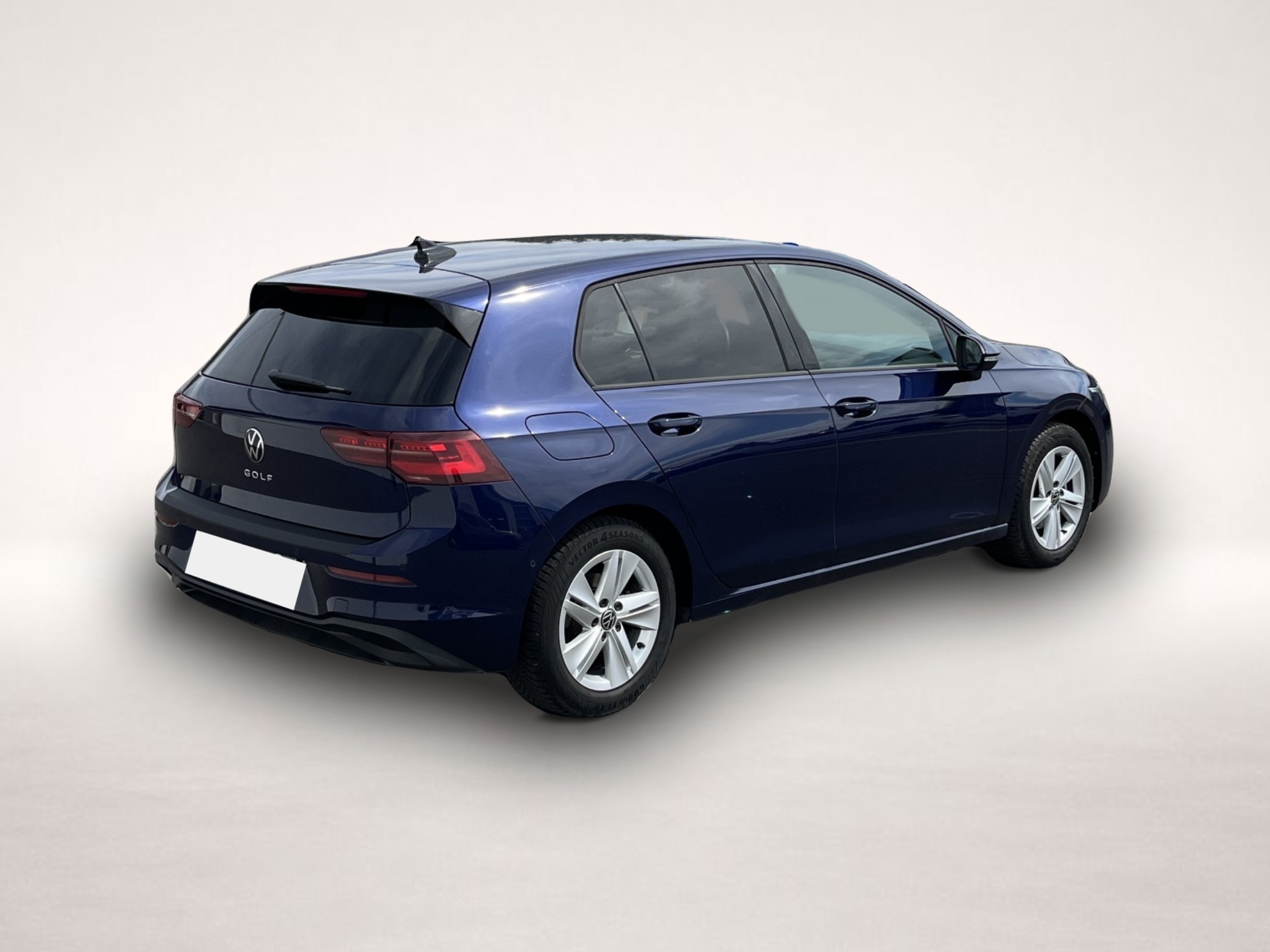 Volkswagen Golf (04/2021, Benzin)