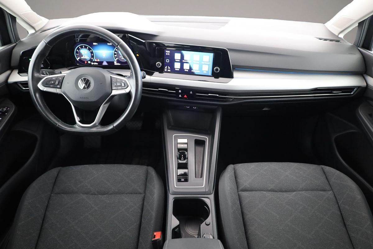 Volkswagen Golf (05/2021, Benzin)