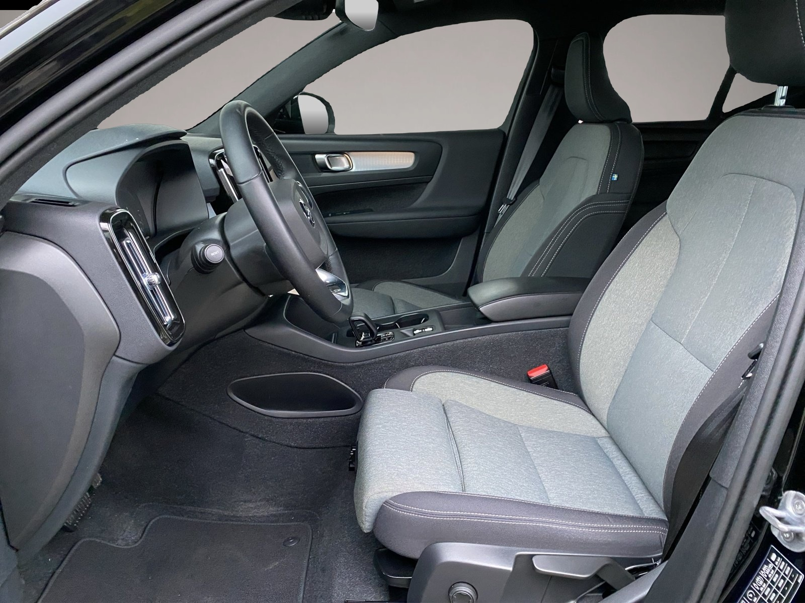 Volvo XC40 (12/2022, )
