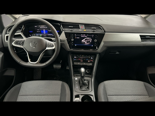 Volkswagen Touran (12/2025, Benzin)