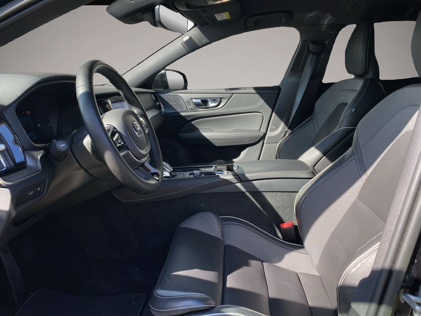 Volvo V60 (11/2022, )
