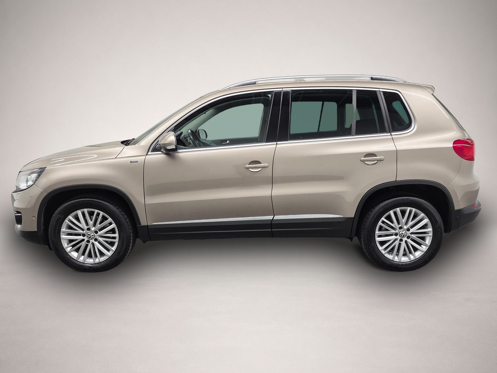 Volkswagen Tiguan (07/2014, Benzin)