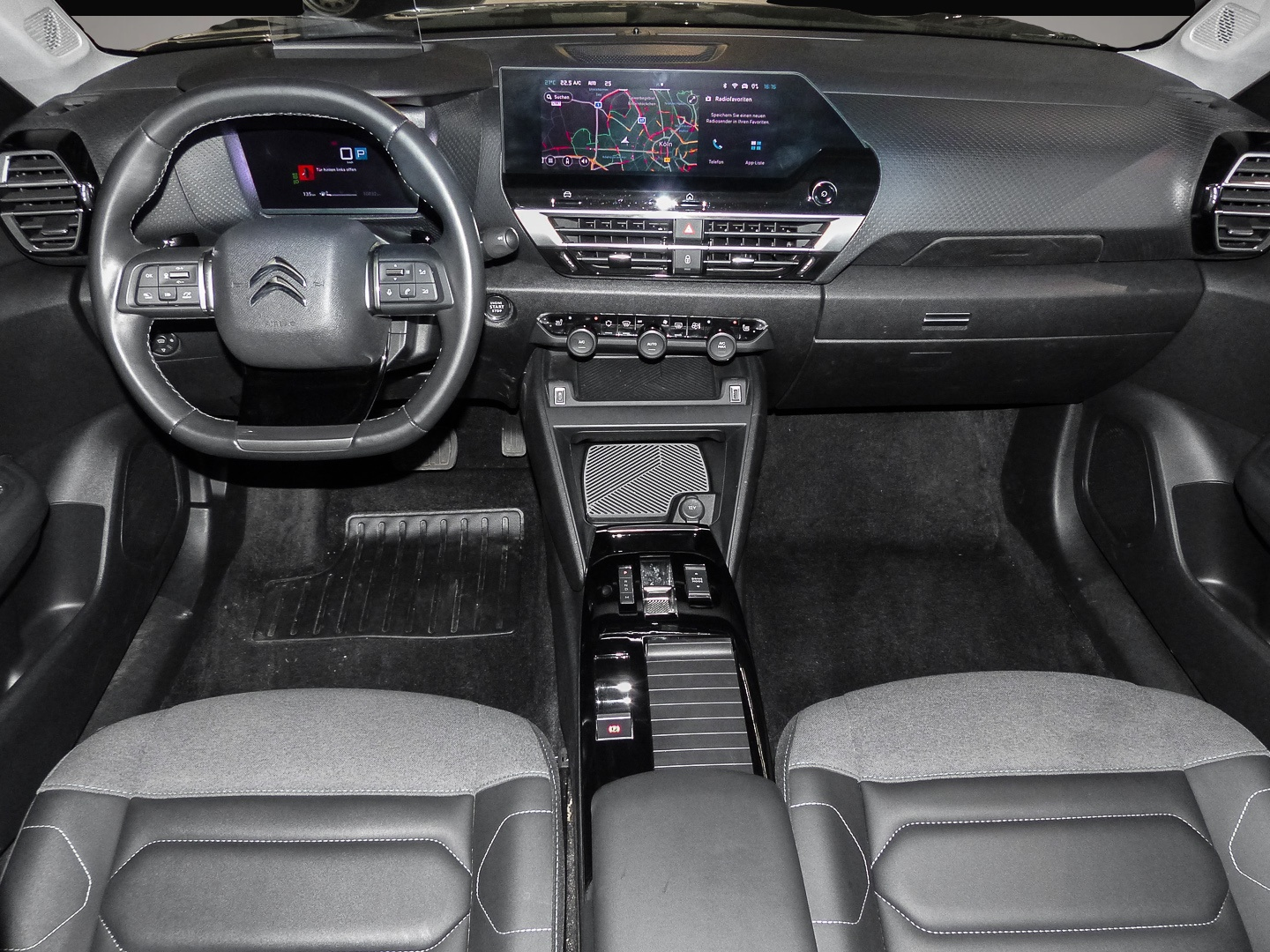 Citroen C4 (01/2024, Benzin)