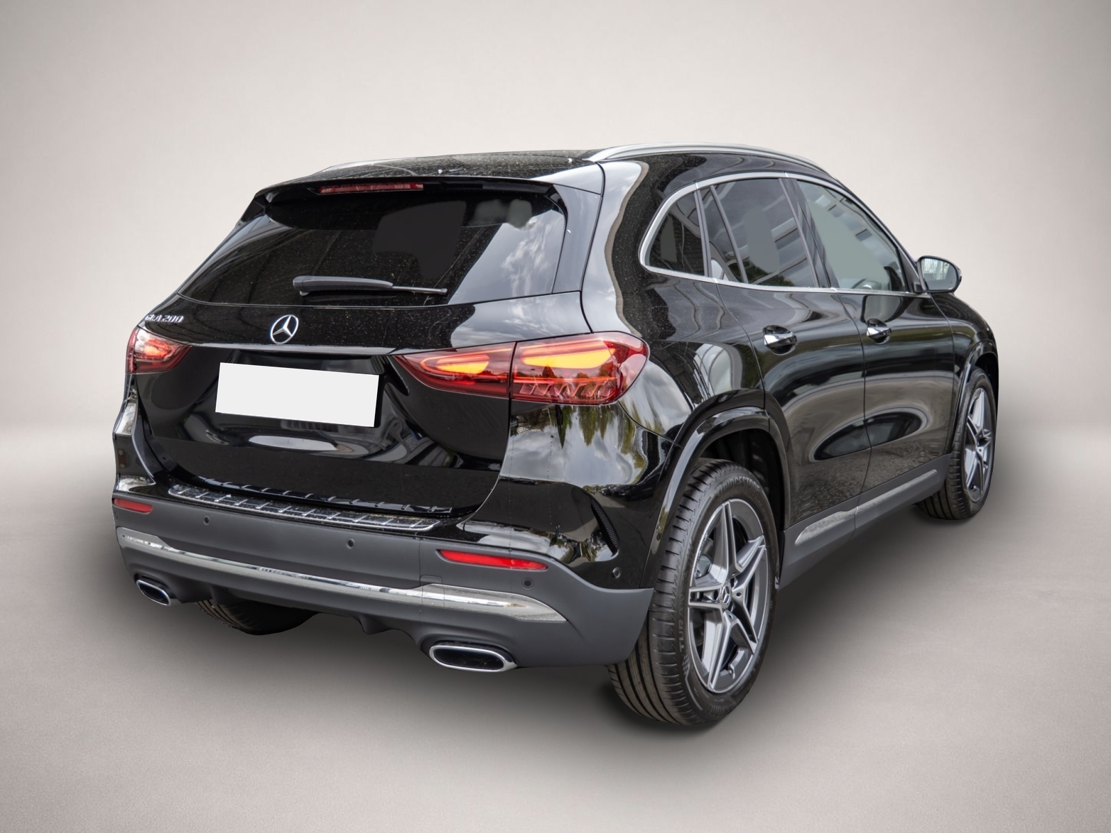 Mercedes-Benz GLA 200 (03/2026, Benzin)