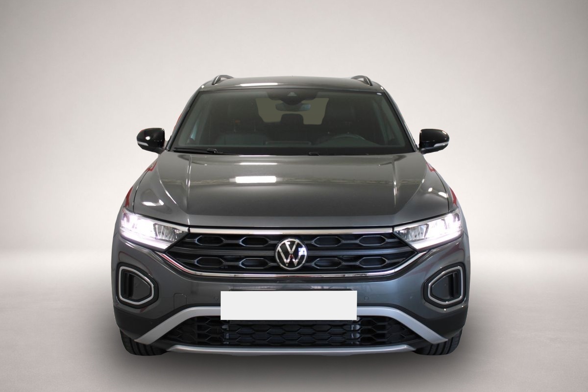 Volkswagen T-Roc (08/2025, Benzin)