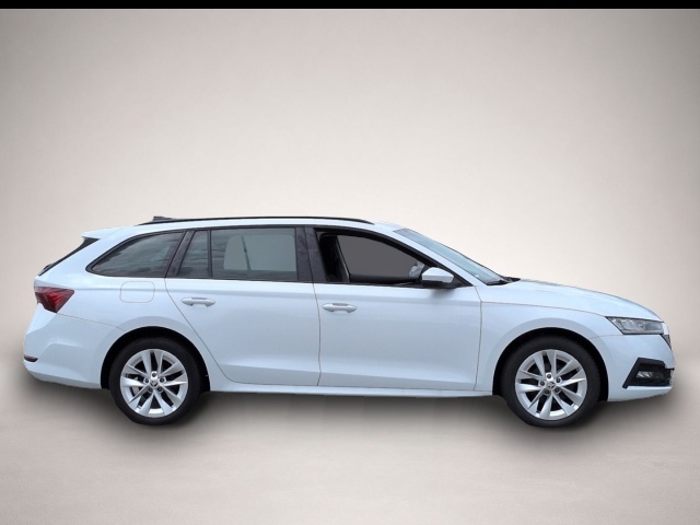 Skoda Octavia (05/2021, Benzin)