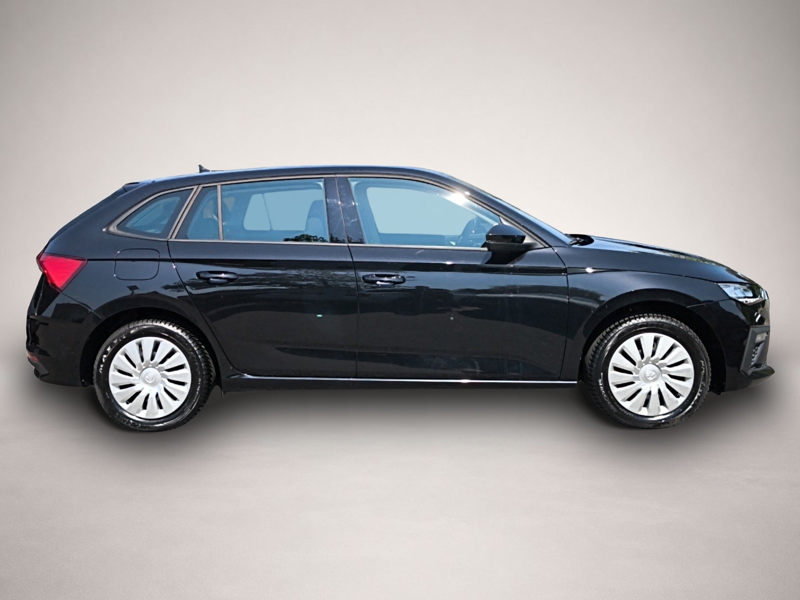 Skoda Scala (09/2025, Benzin)