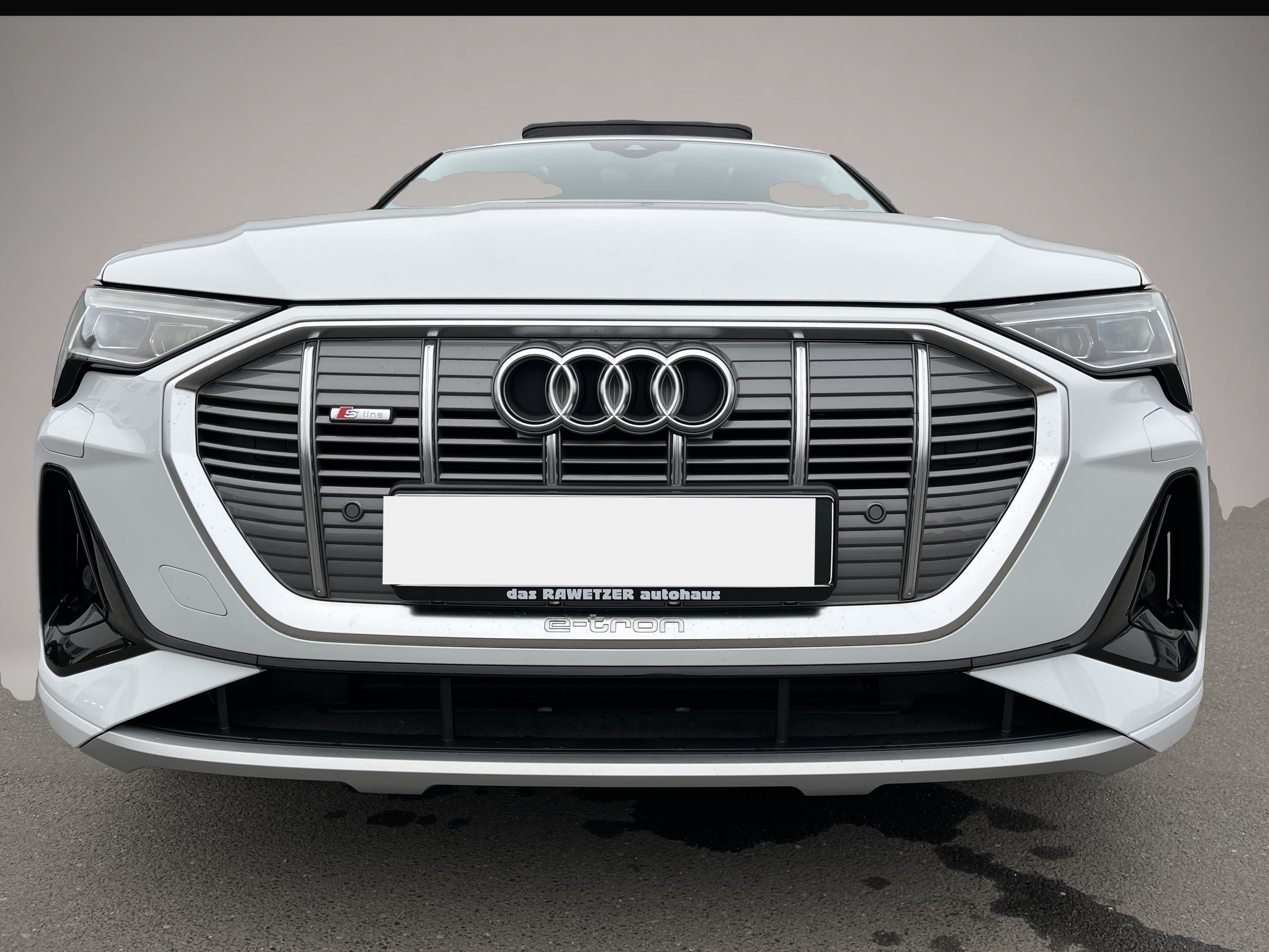 Audi e-tron (09/2022, ELECTRIC)