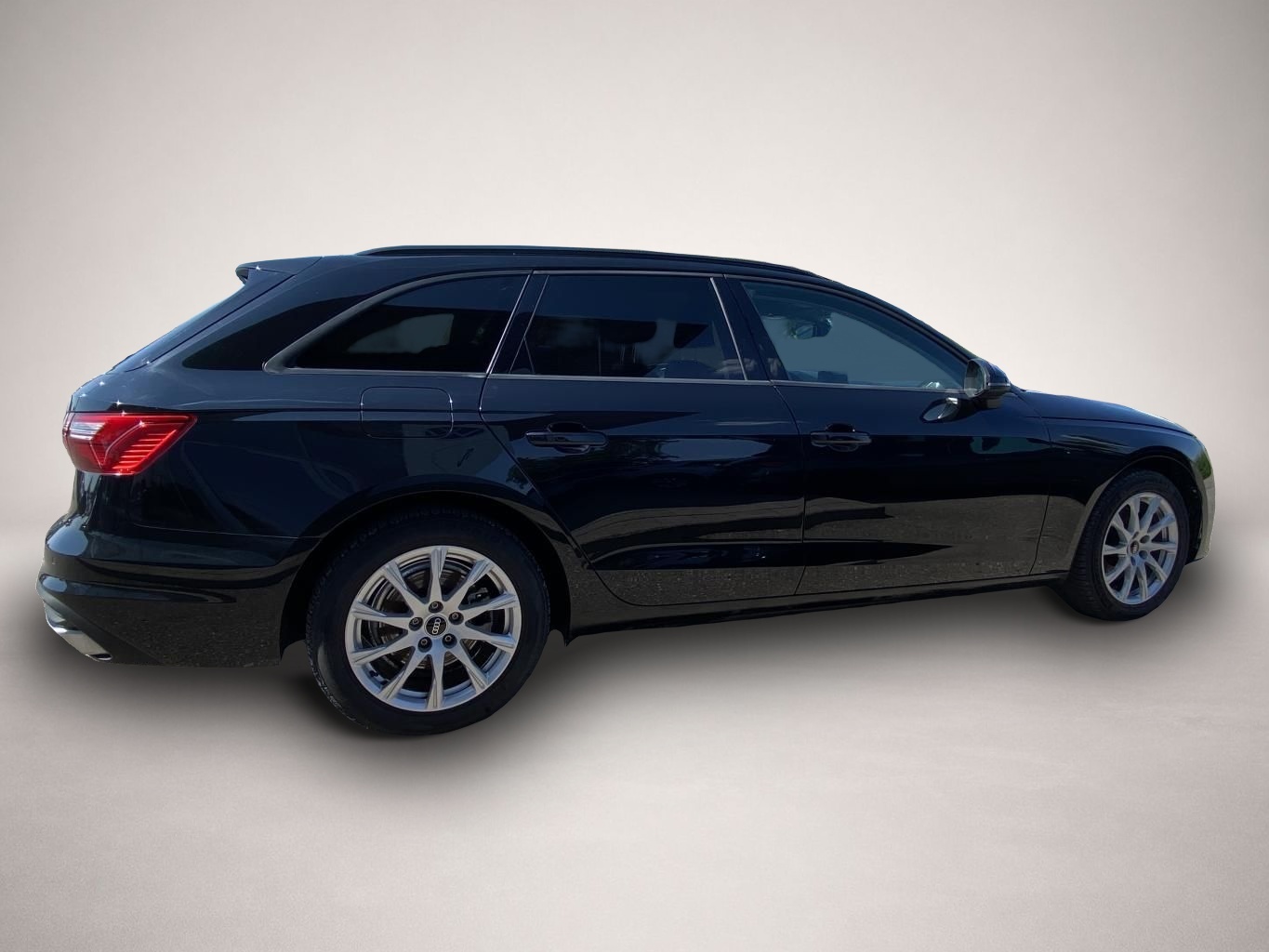 Audi A4 (08/2022, )
