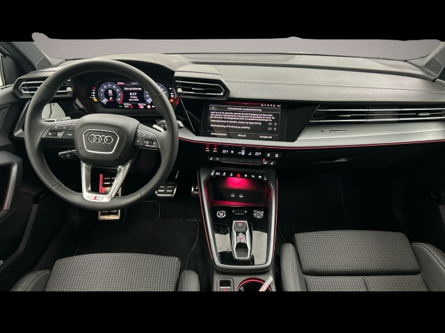Audi A3 (10/2025, Benzin)