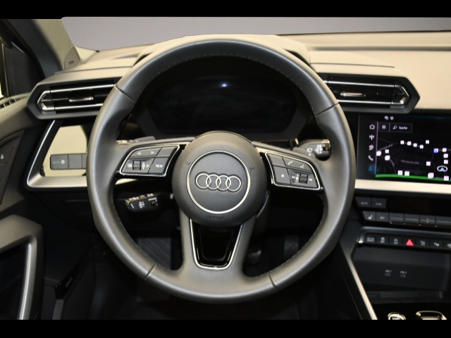 Audi A3 (10/2025, Benzin)