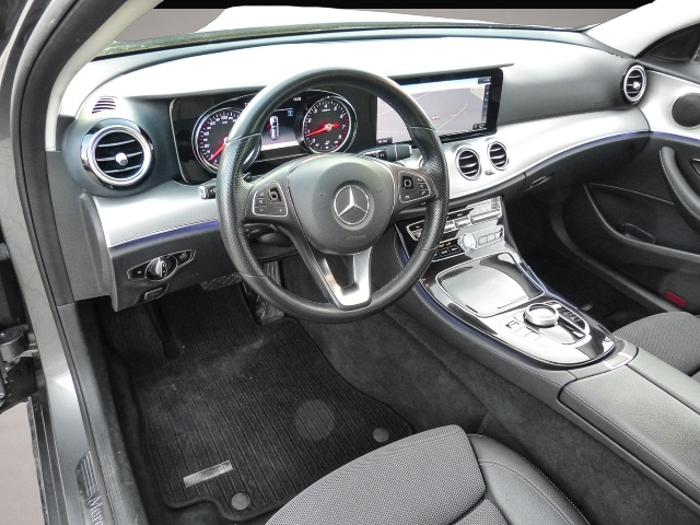 Mercedes-Benz E 200 (02/2018, Benzin)