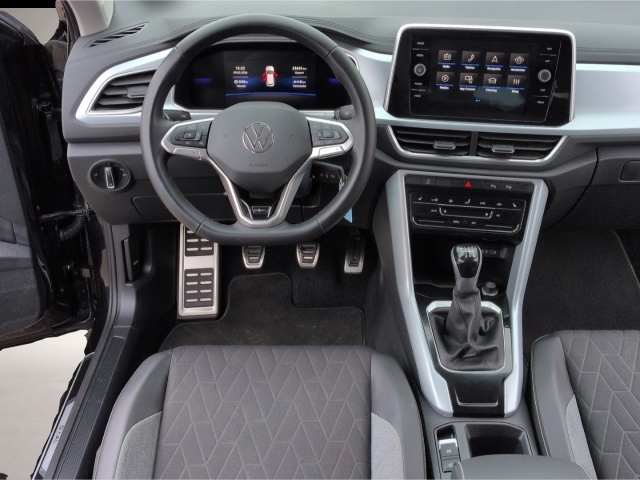 Volkswagen T-Roc (03/2025, Benzin)