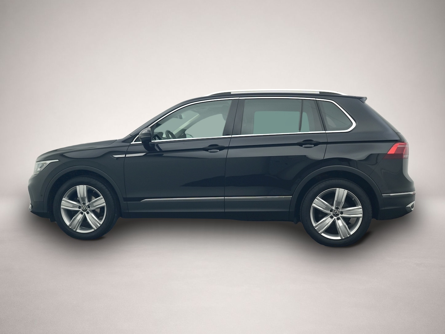 Volkswagen Tiguan (03/2021, Benzin)