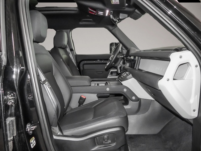 Land-Rover Defender (11/2023, Benzin)