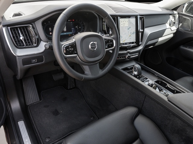 Volvo XC60 (02/2024, Benzin)