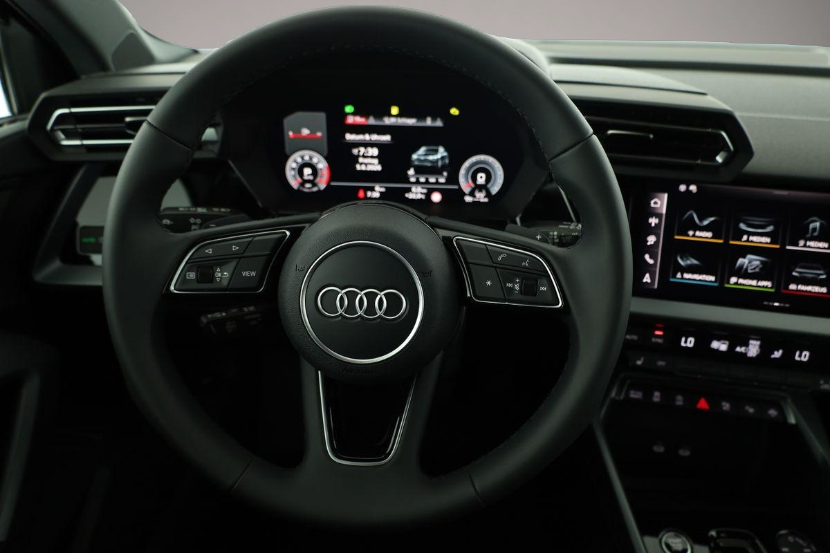 Audi quattro (05/2026, Benzin)