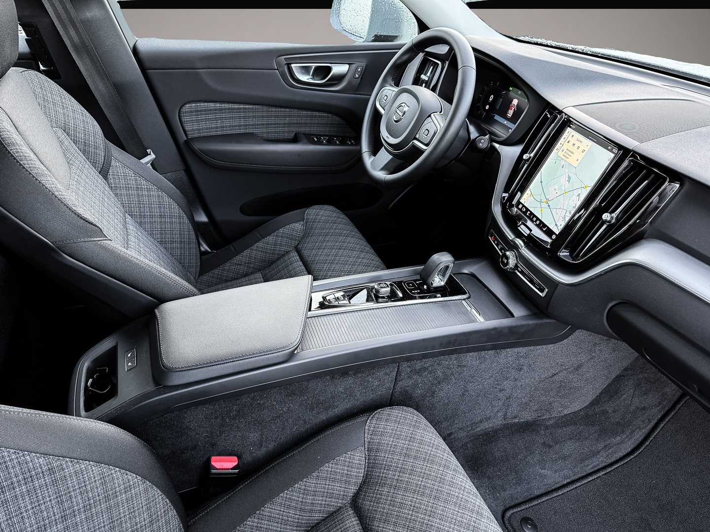 Volvo XC60 (12/2023, Benzin)