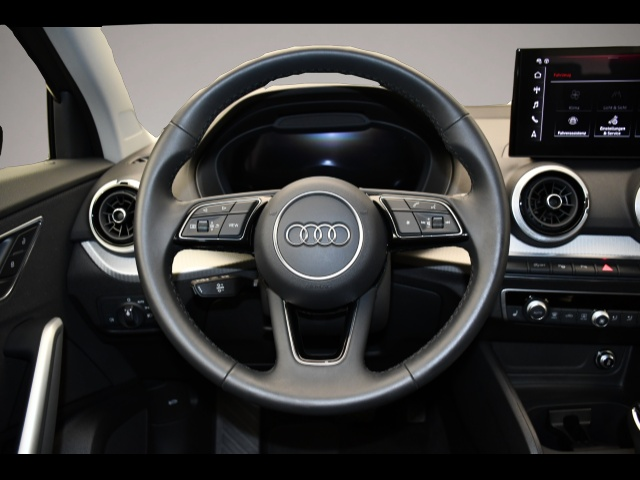 Audi Q2 (10/2025, Benzin)