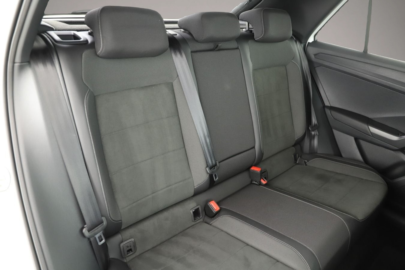Volkswagen T-Roc (01/2023, Benzin)