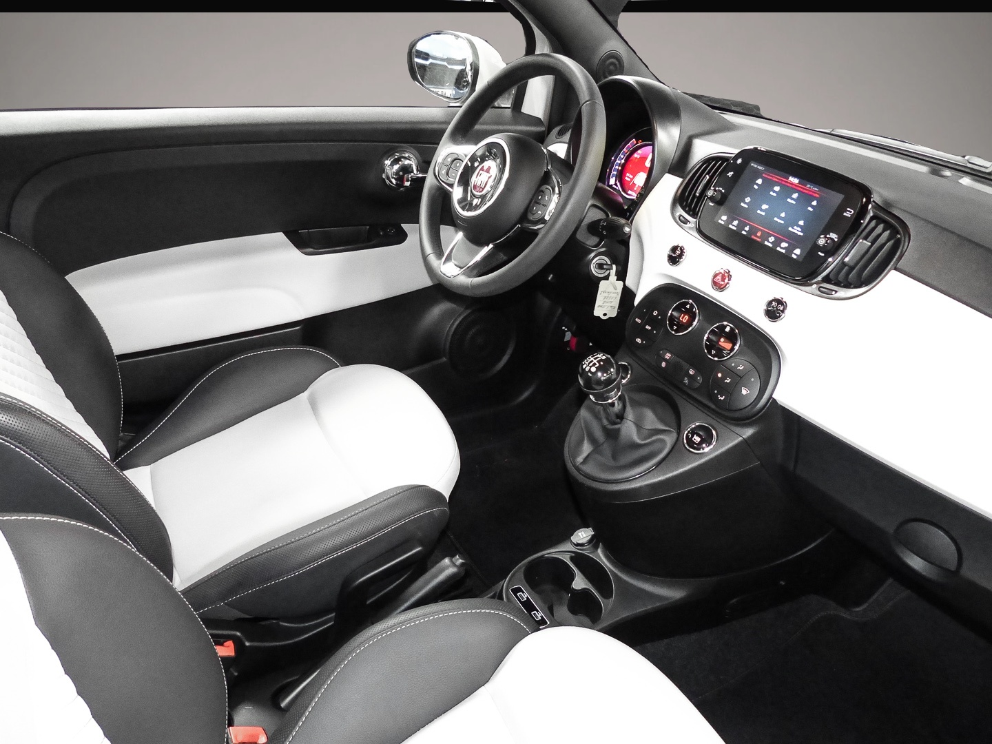 Fiat 500 (05/2023, Benzin)