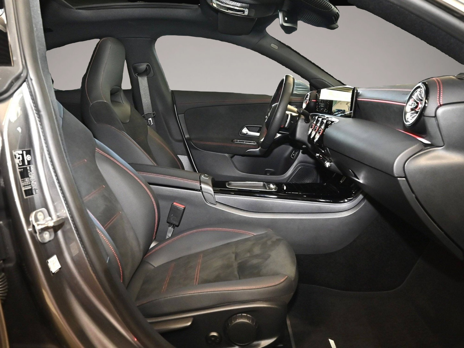 Mercedes-Benz CLA 250 (04/2025, Hybrid (Benzin/Elektro))