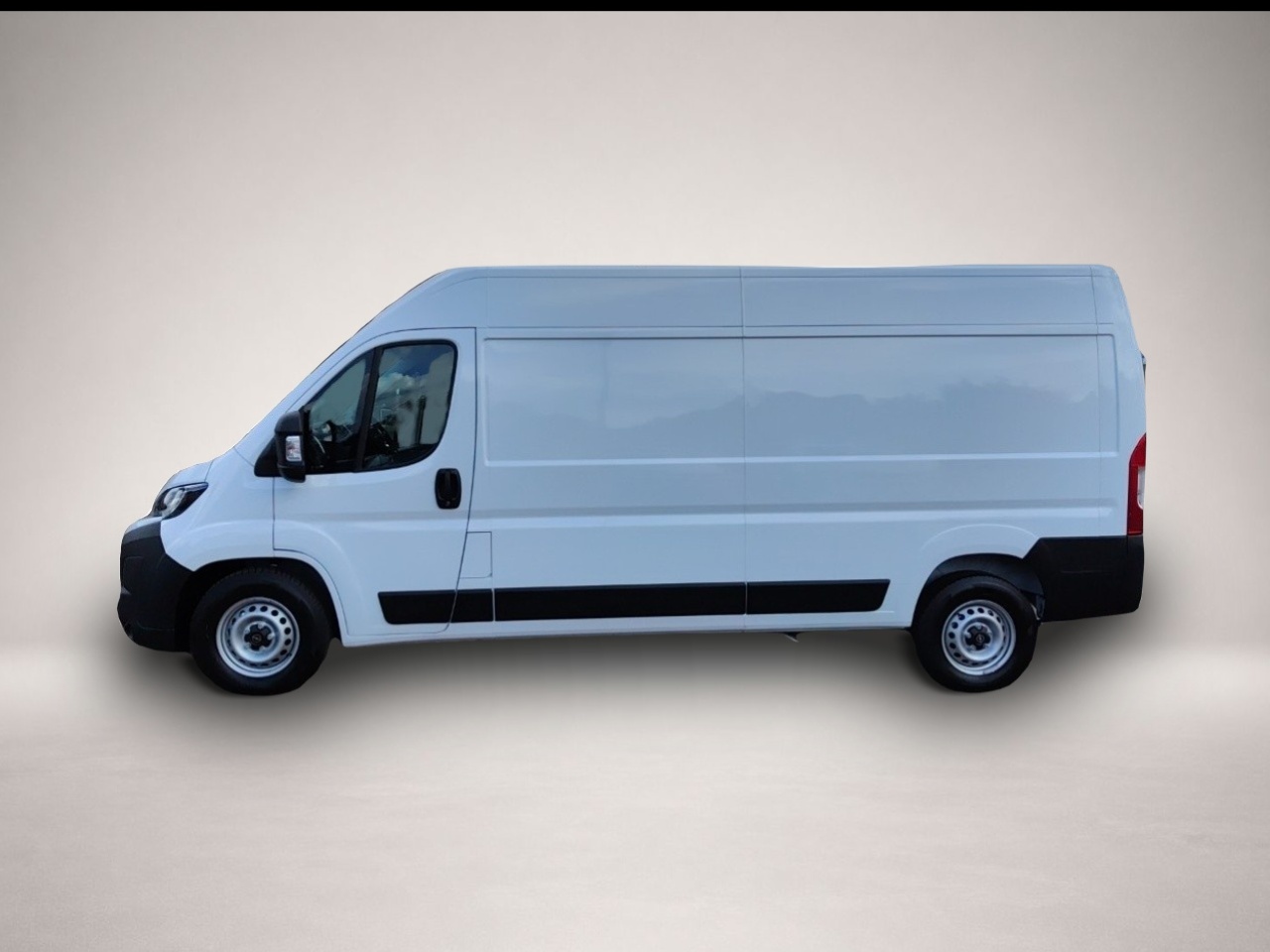Opel Movano (08/2025, Diesel)