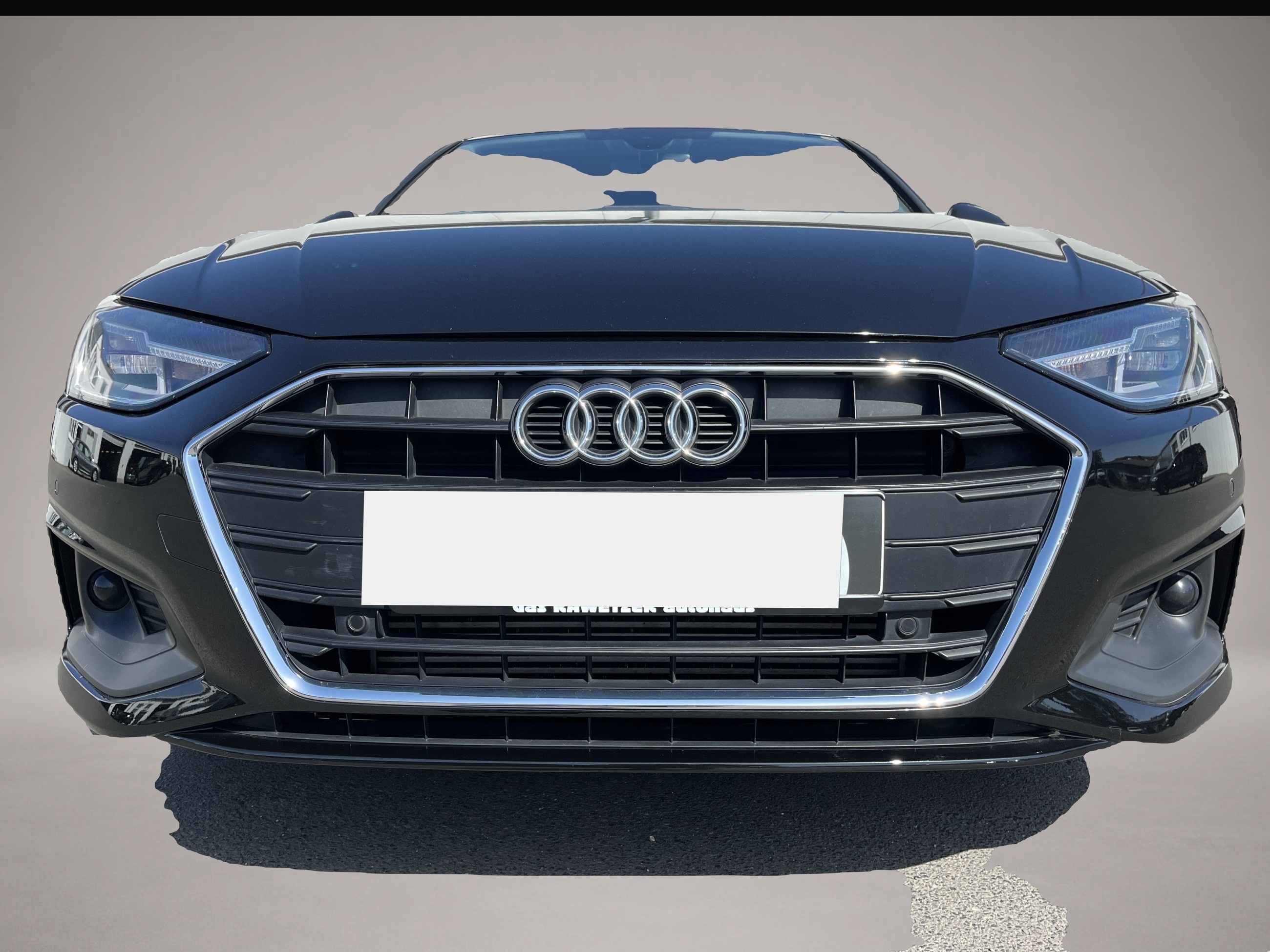 Audi A4 (08/2022, Benzin)