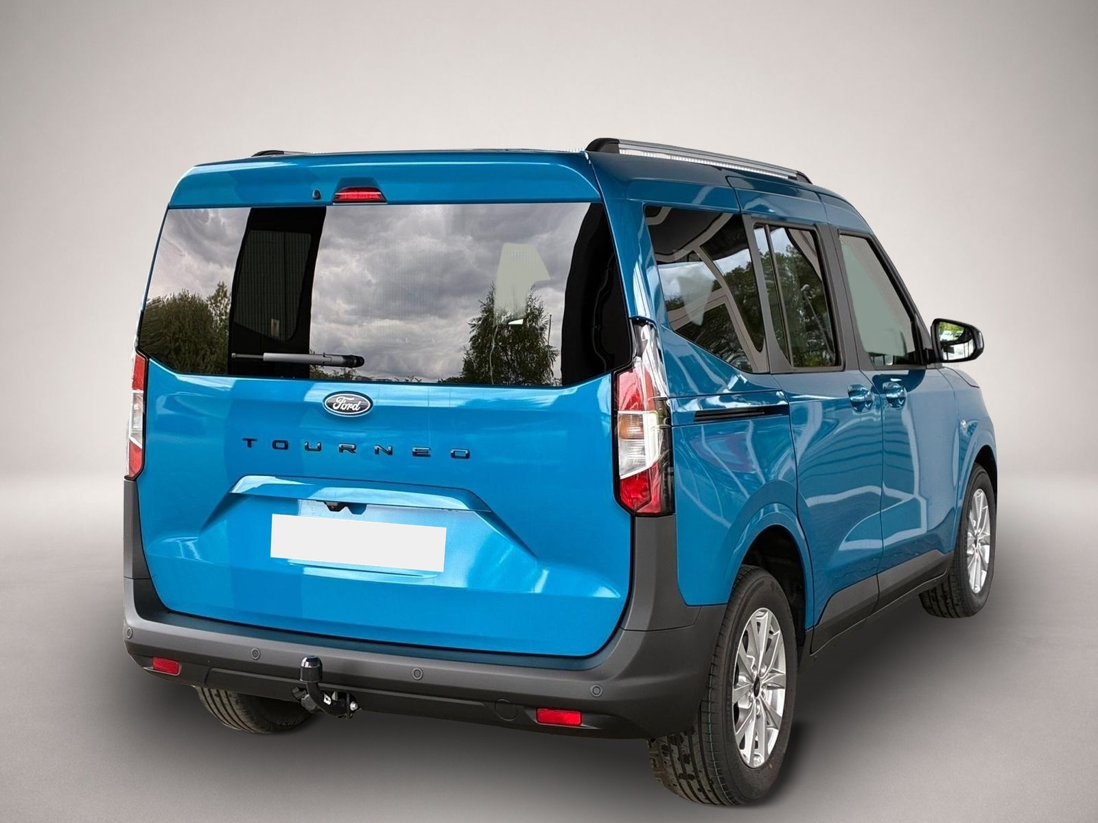 Ford Tourneo Courier (04/2026, Benzin)