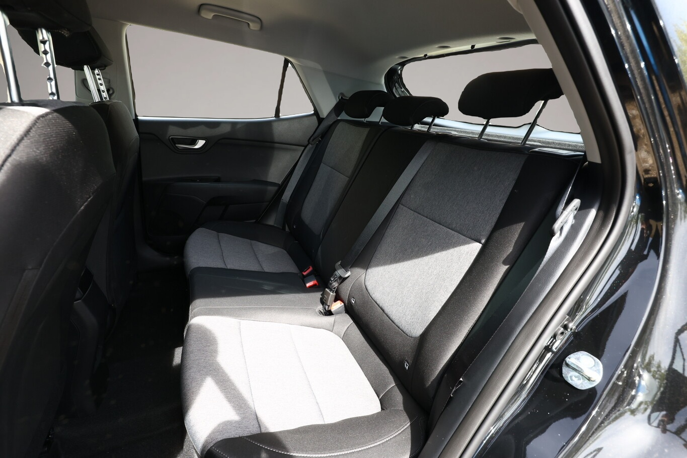 KIA Stonic (03/2026, Benzin)