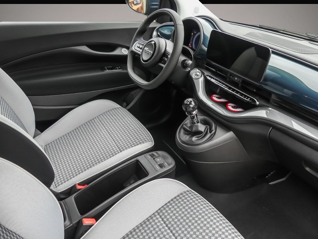 Fiat 500 (04/2026, Benzin)