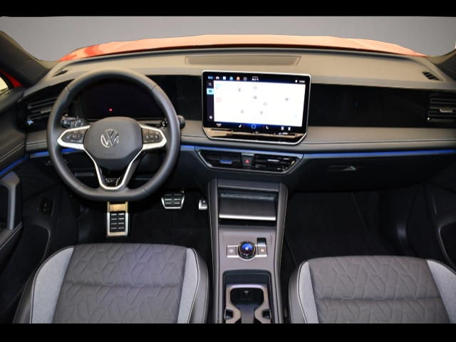 Volkswagen Tiguan (10/2025, )