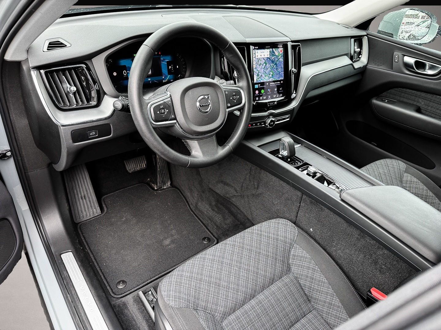 Volvo XC60 (02/2024, Benzin)