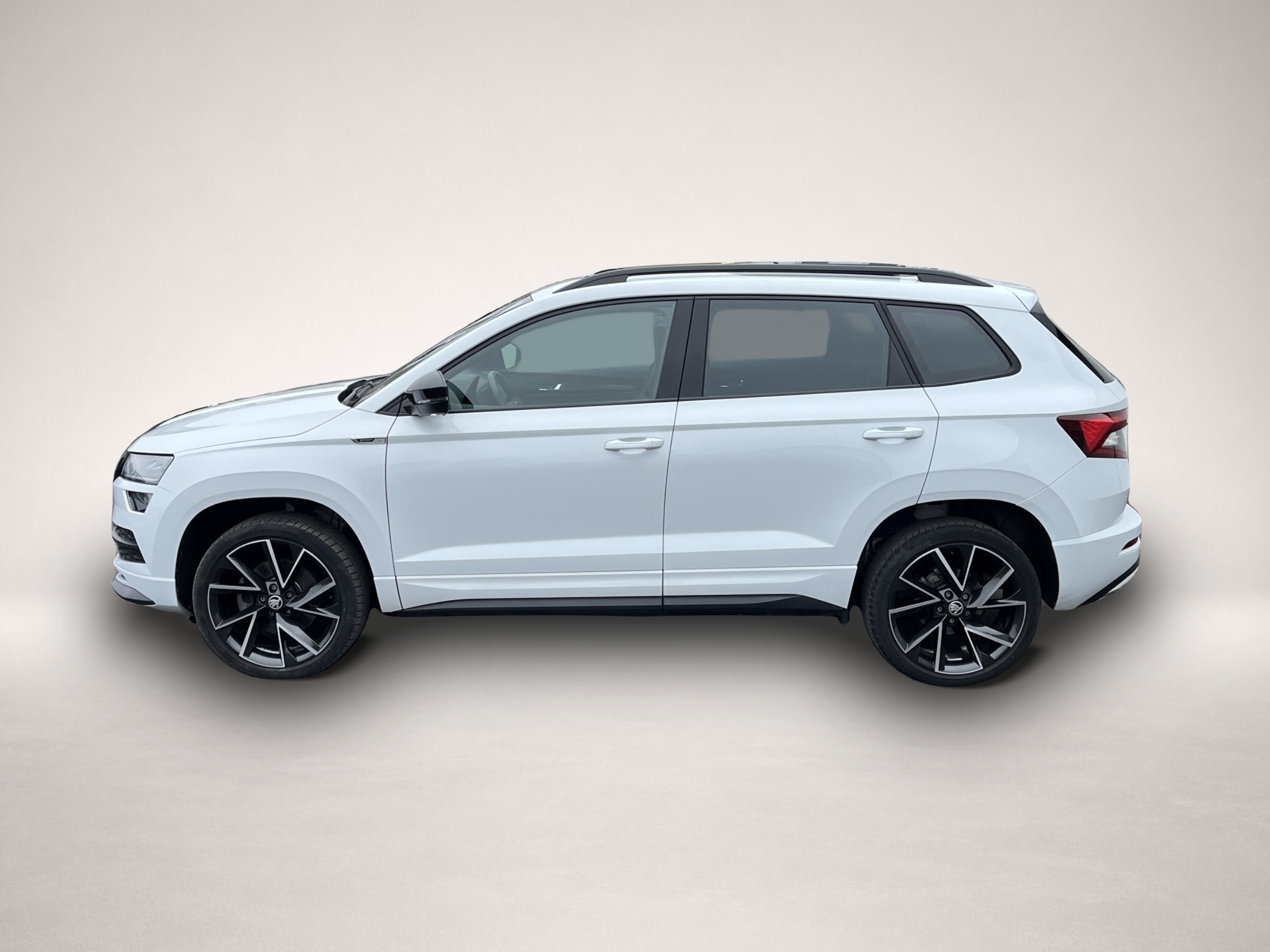 Skoda Karoq (07/2021, Benzin)