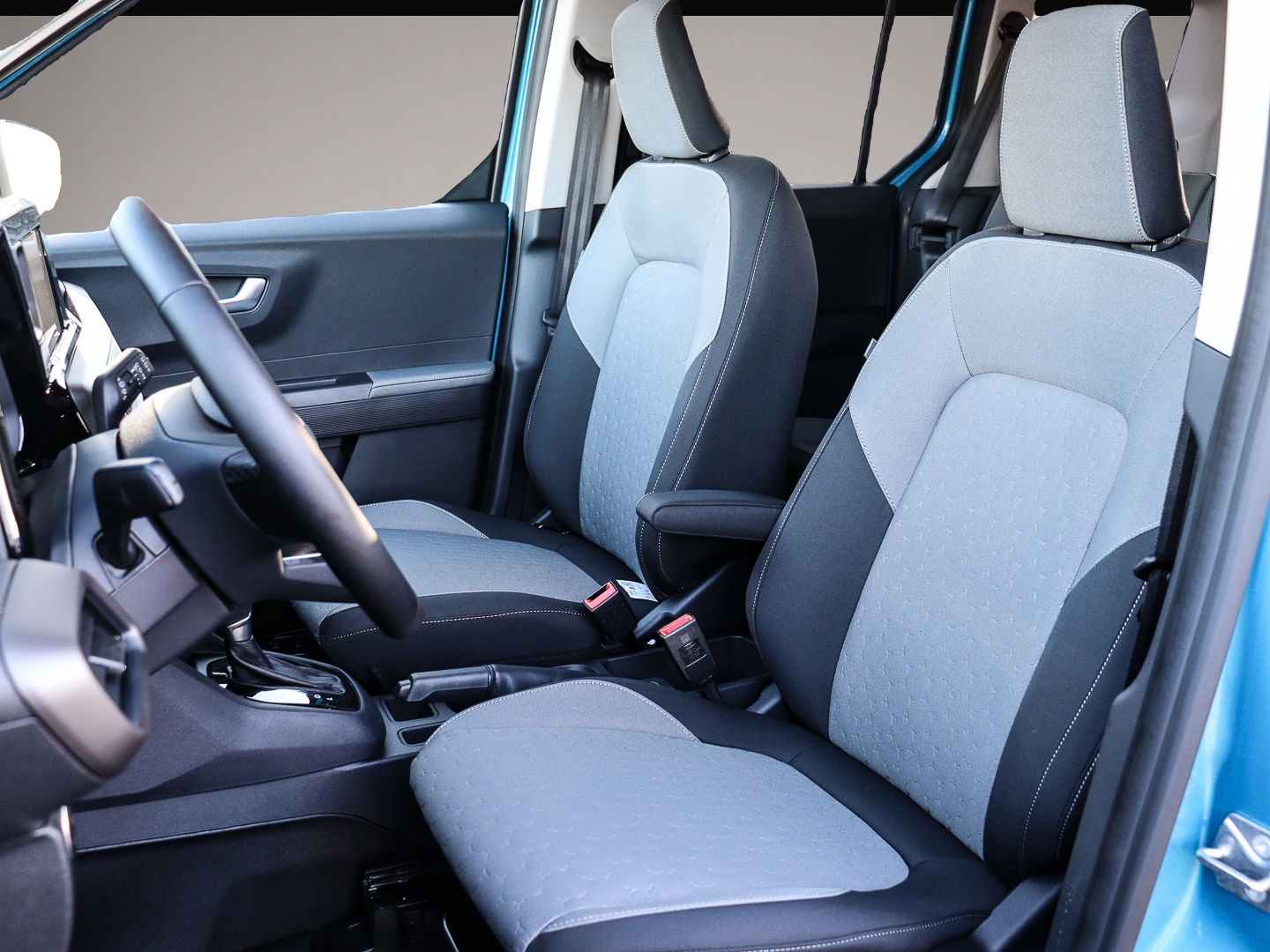 Ford Tourneo Courier (03/2026, Benzin)