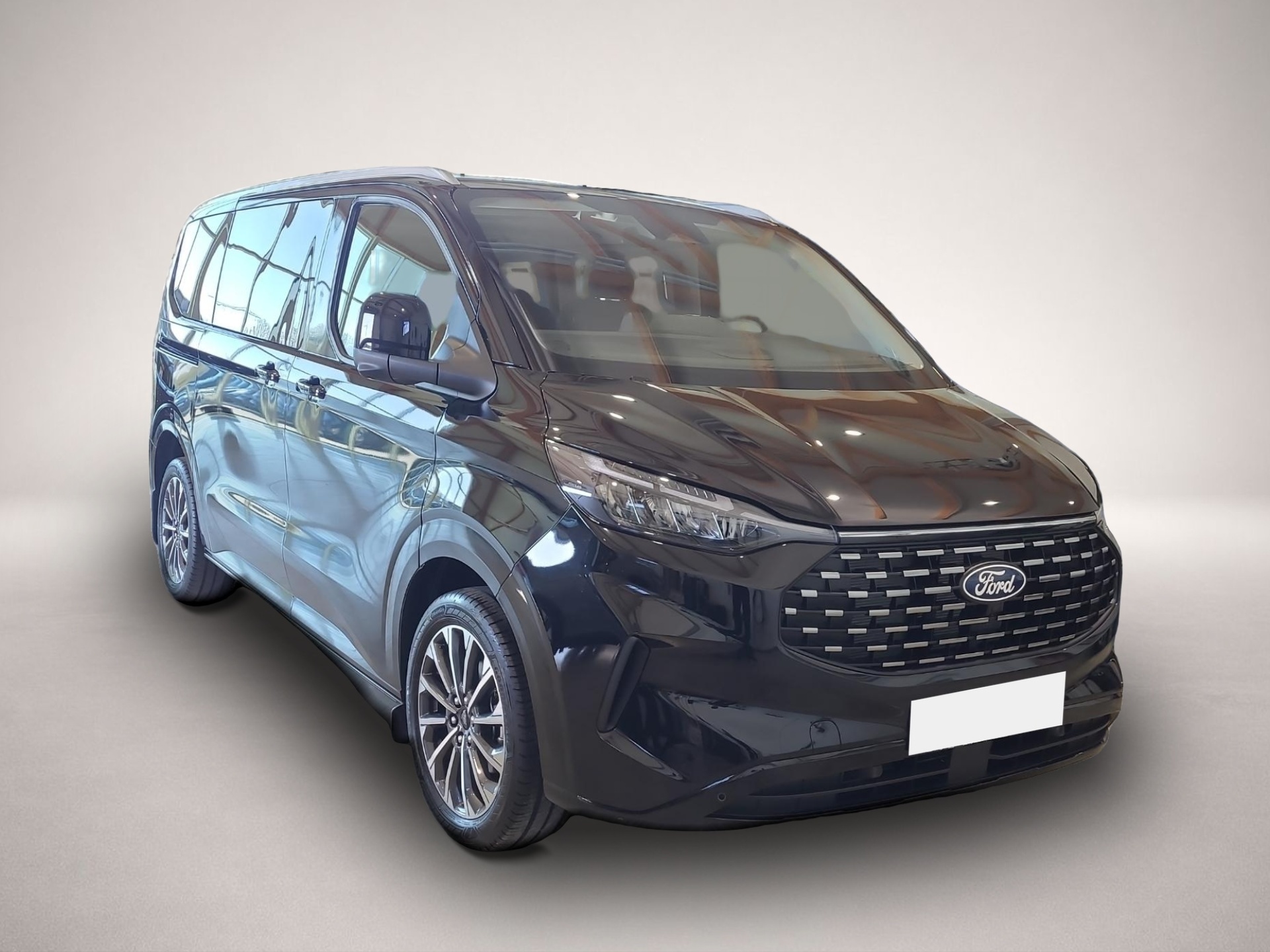 Ford Tourneo Custom (01/2026, Diesel)