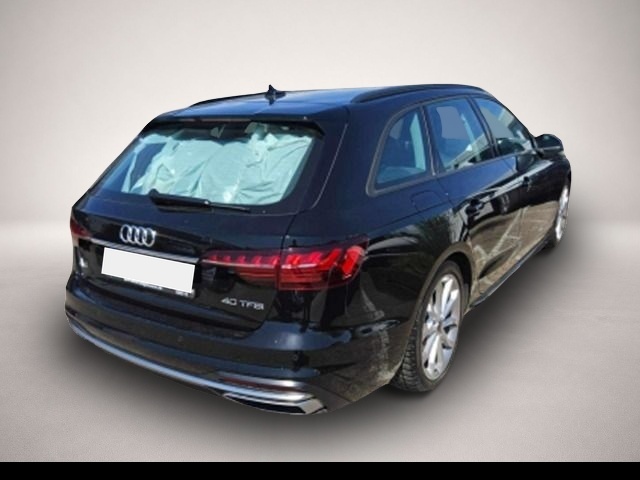 Audi A4 (06/2023, Benzin)