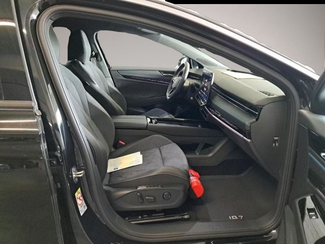 Volkswagen ID.7 (05/2024, ELECTRIC)