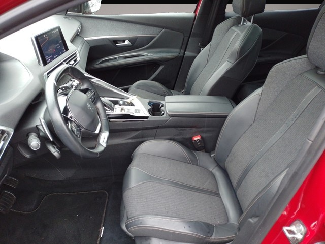 Peugeot 3008 (11/2020, Benzin)