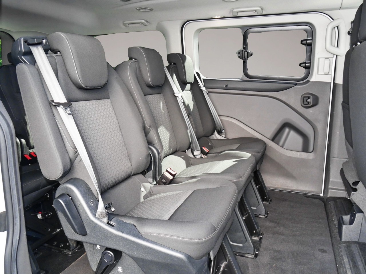 Ford Tourneo Custom (06/2022, Diesel)