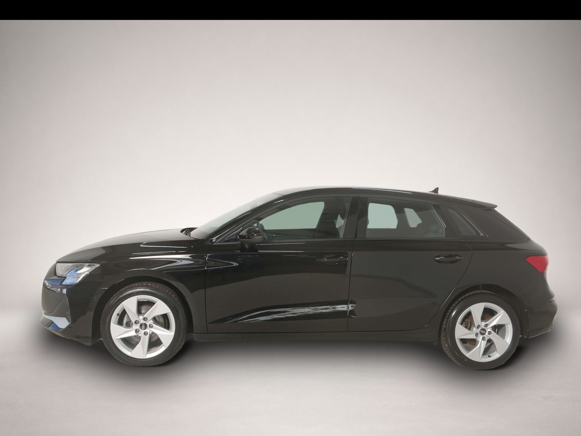 Audi A3 (08/2025, Benzin)
