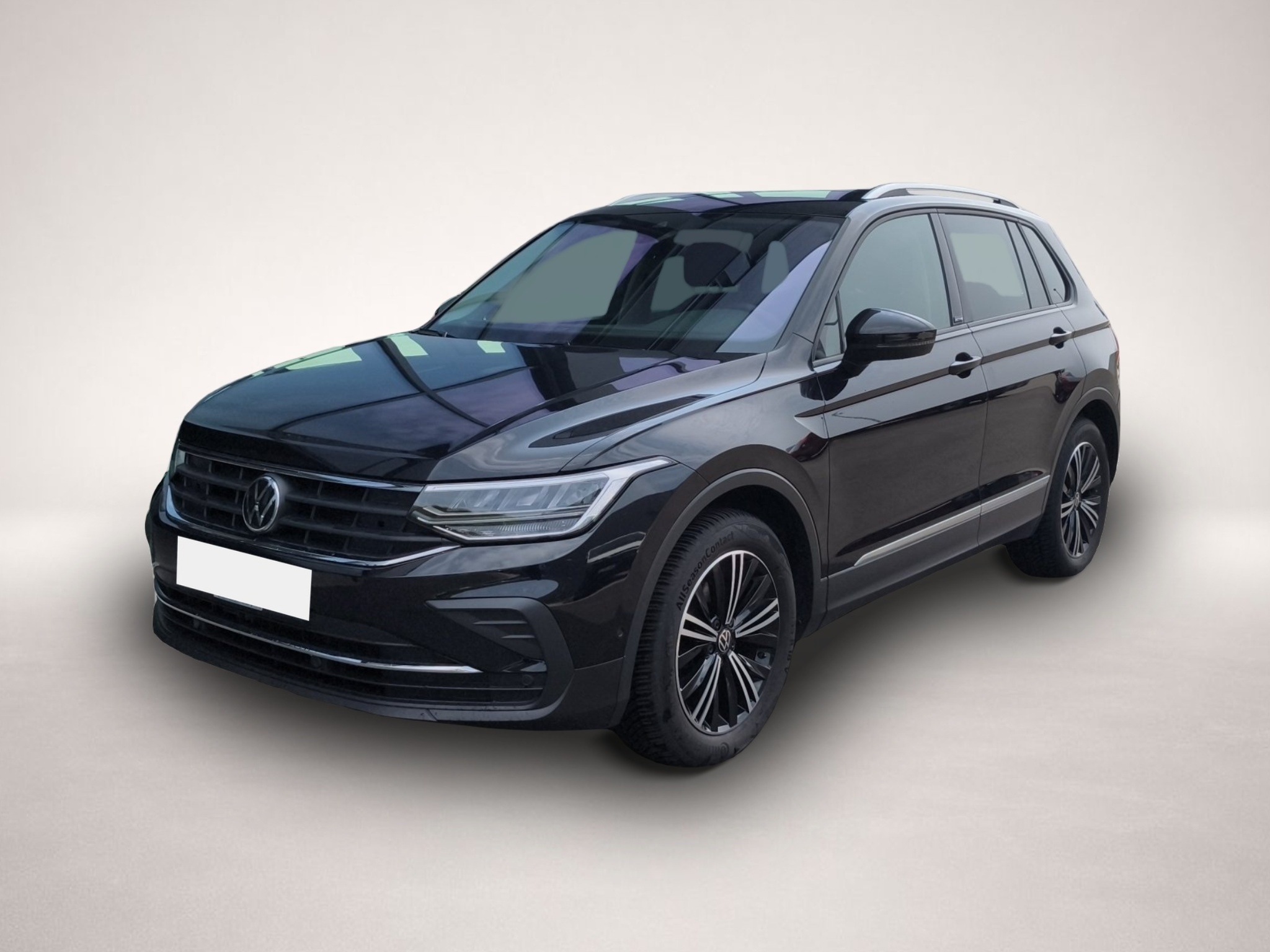 Volkswagen Tiguan (08/2021, Benzin)