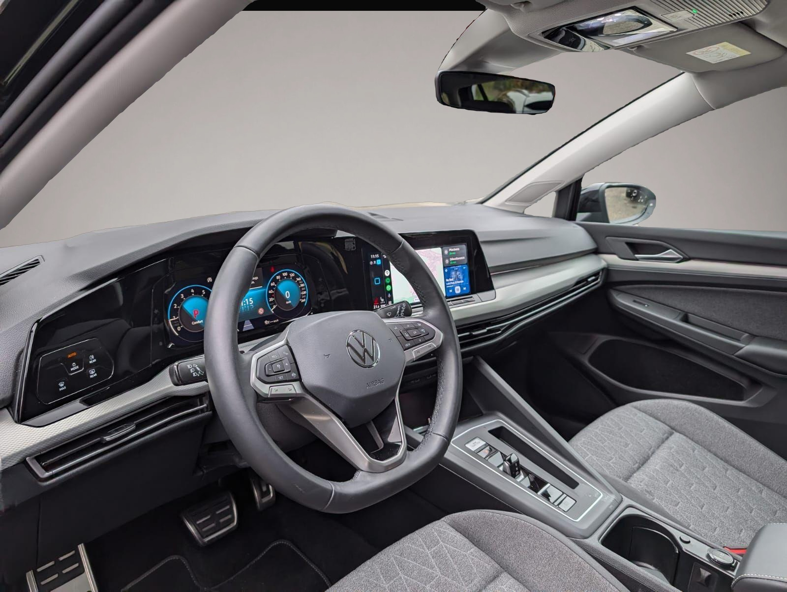 Volkswagen Golf (01/2024, Benzin)