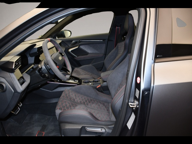Audi quattro (07/2025, Benzin)