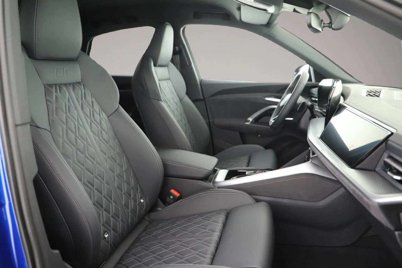 Audi SQ5 (12/2025, Benzin)