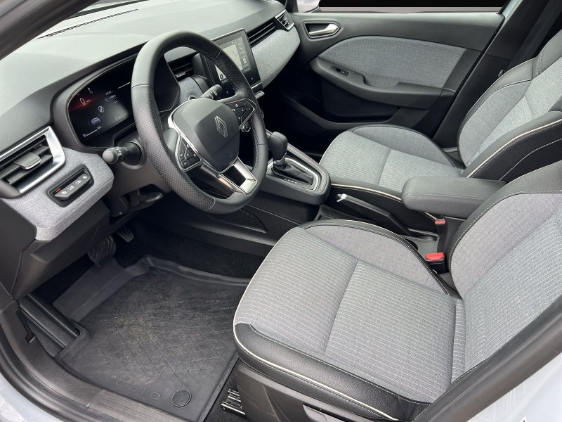 Renault Clio (04/2025, Benzin)