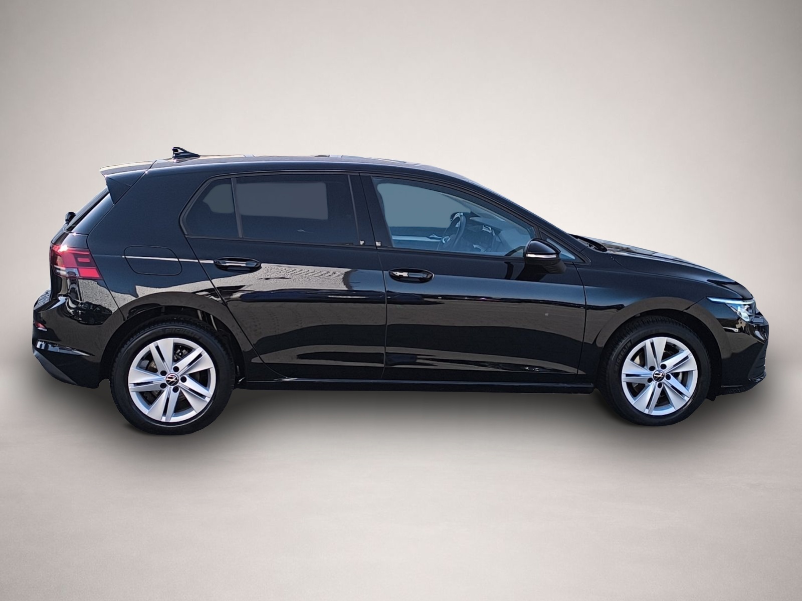 Volkswagen Golf (02/2023, Benzin)