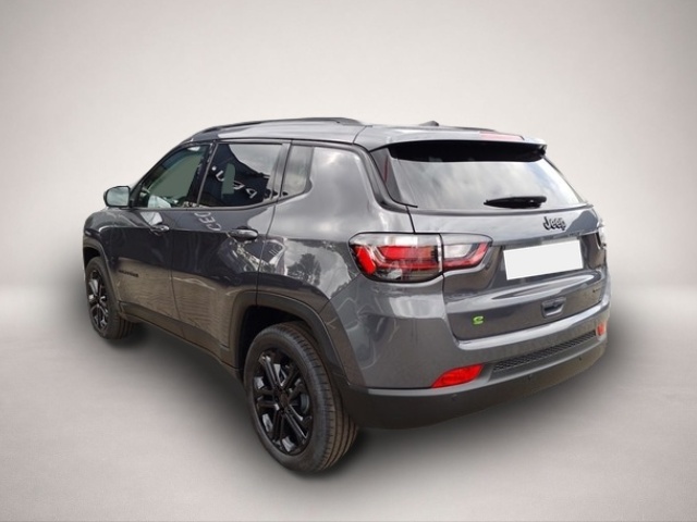 Jeep Compass (05/2023, Benzin)