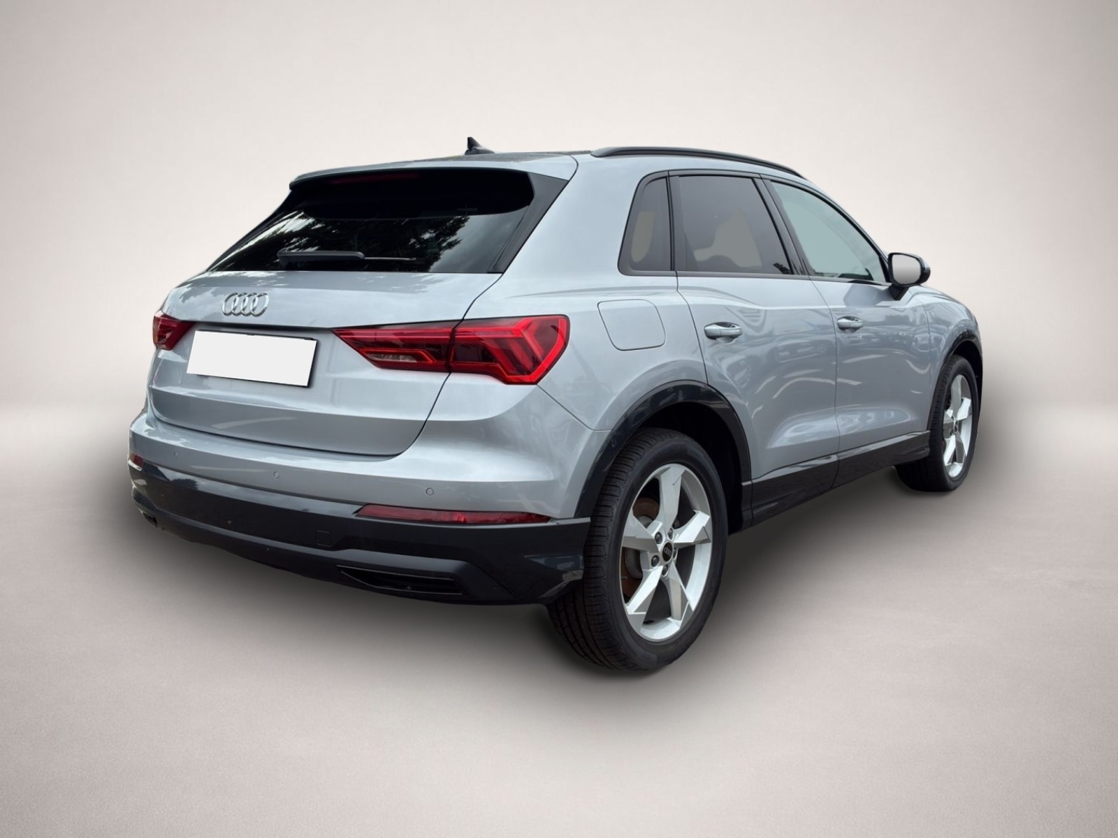 Audi Q3 (10/2025, Benzin)