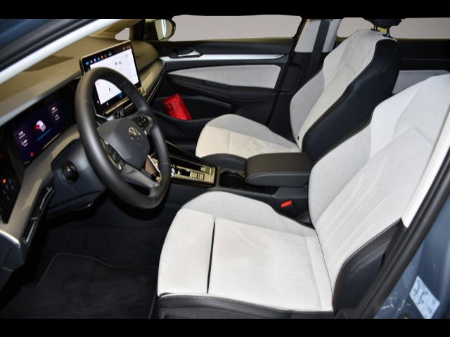 Volkswagen Golf (08/2025, Hybrid (Benzin/Elektro))